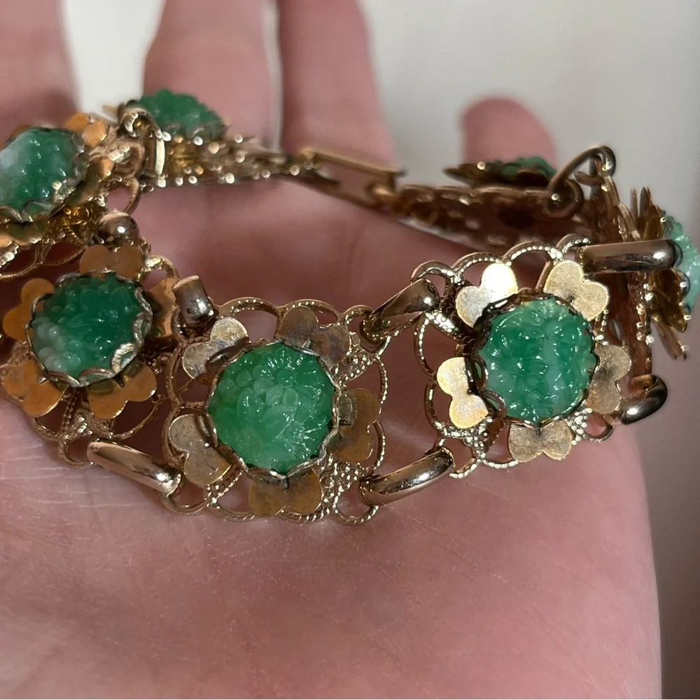 Vintage antique 1940's Art deco Green Peeking Glass Gold wide Bracelet